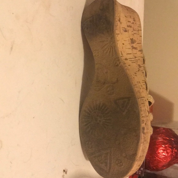 Shoes - Picture 5 of 7